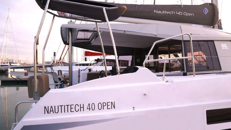 564-bateau-cote---nomrefait-