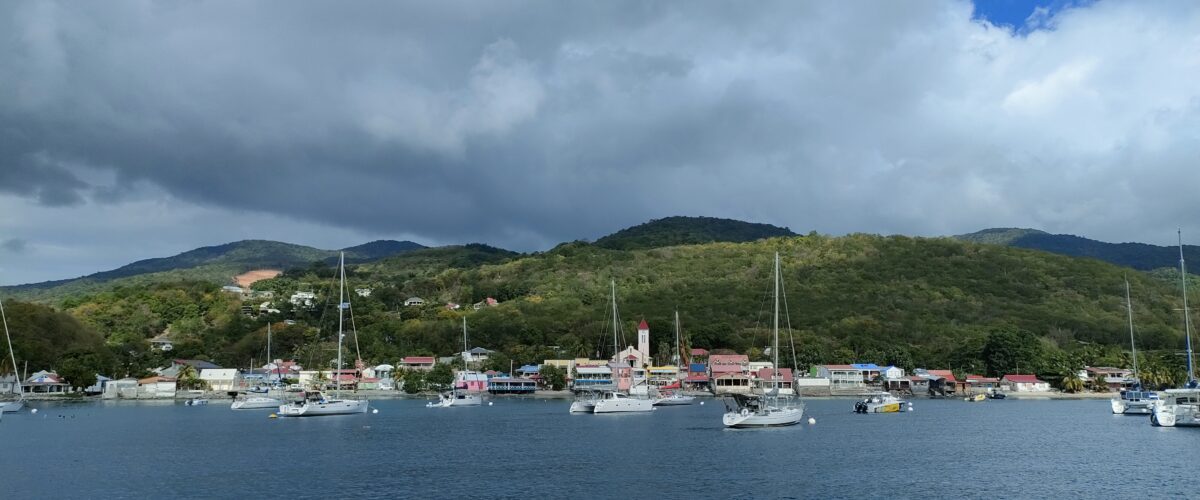 Mouillage en Guadeloupe avec des bateaux